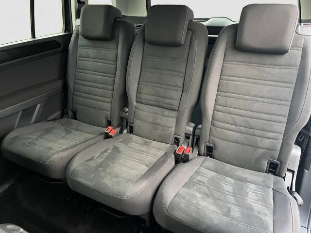 Volkswagen Touran DSG Highline R-Line