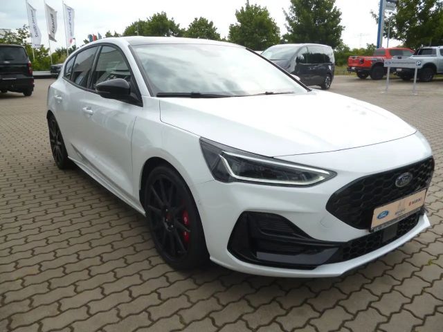 Ford Focus Limited ST Line