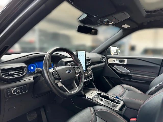 Ford Explorer Plug in Hybrid ST Line