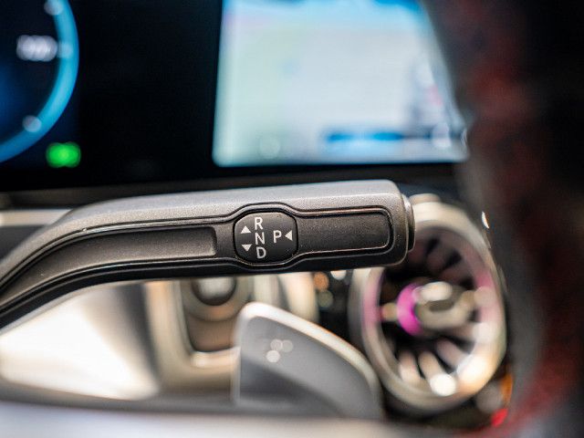 Mercedes-Benz EQB 250