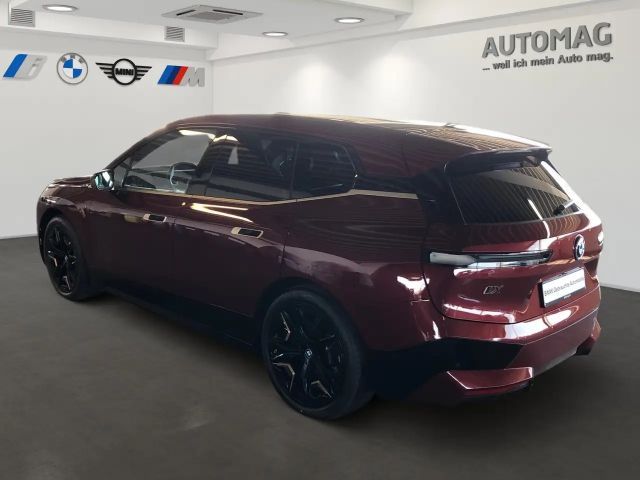BMW iX M60