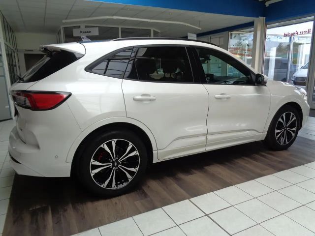 Ford Kuga Hybrid ST Line X