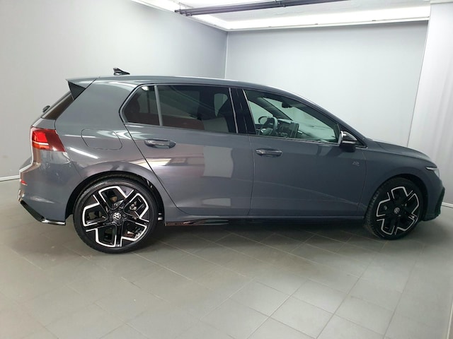 Volkswagen Golf 1.5 eTSI DSG R-Line
