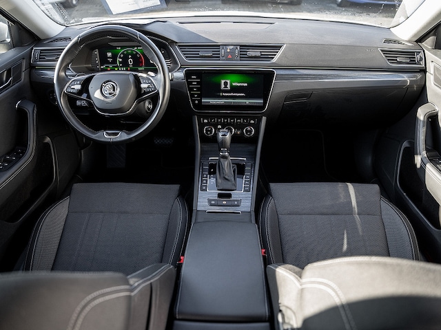 Skoda Superb 2.0 TSI Combi Style Style