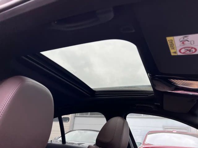 BMW 320 320d M-Sport Sedan xDrive