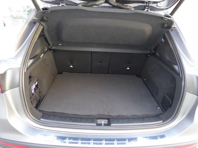 Mercedes-Benz GLA 200 4Matic, AHV,Multibeam,Acc ,Winterp.Matt