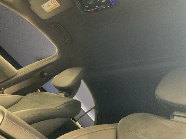 Mercedes-Benz C 200 AMG Line Sedan