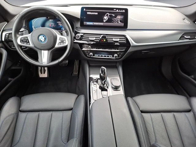 BMW 530 530e M-Sport Touring xDrive