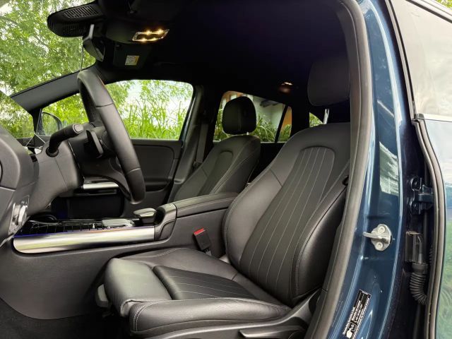 Mercedes-Benz GLA 220 GLA 220 d