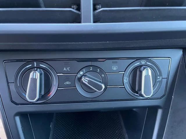 Volkswagen Polo Basis 1,0 Benziner 80PS