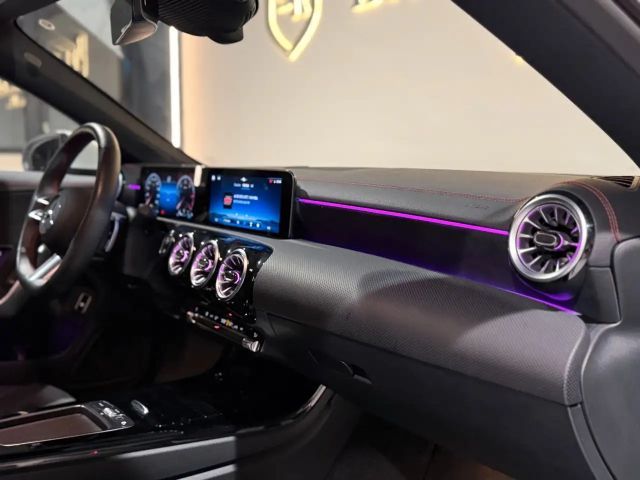 Mercedes-Benz CLA 220 AMG Line CLA 220 d Sedan