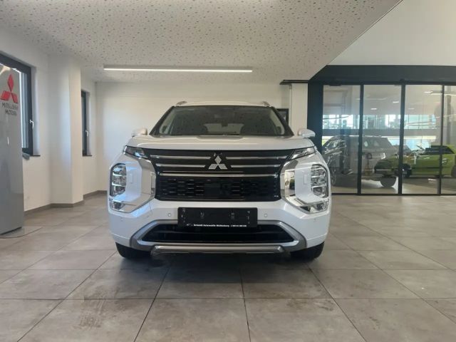 Mitsubishi Outlander 4WD PHEV