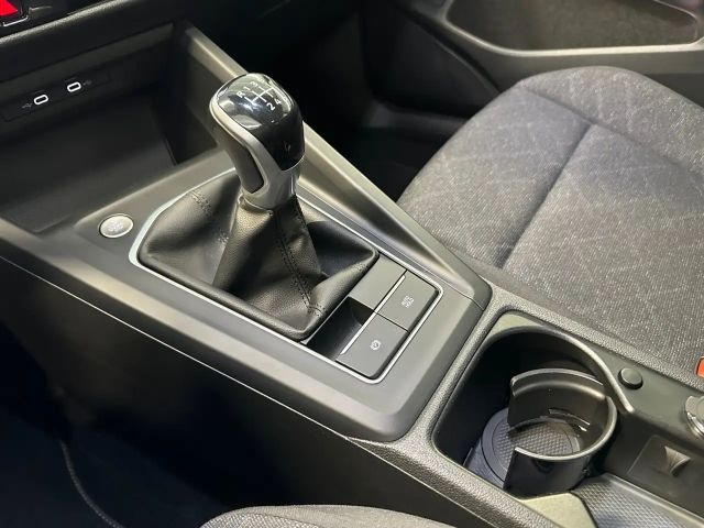 Volkswagen Golf 1.0 TSI Business Life