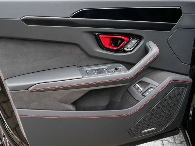 Lamborghini Urus SE Nero Helene, Style Pack High Gloss Black