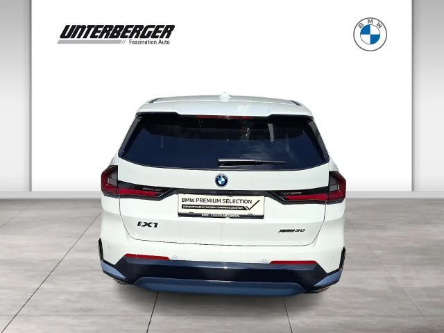 BMW iX1 xDrive30