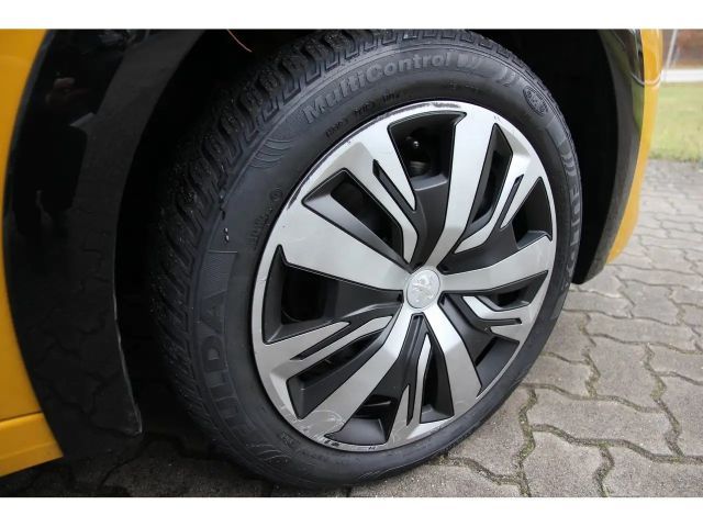 Peugeot E-208 Active Pack