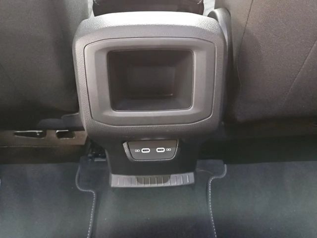 Volkswagen T-Cross IQ.Drive R-Line