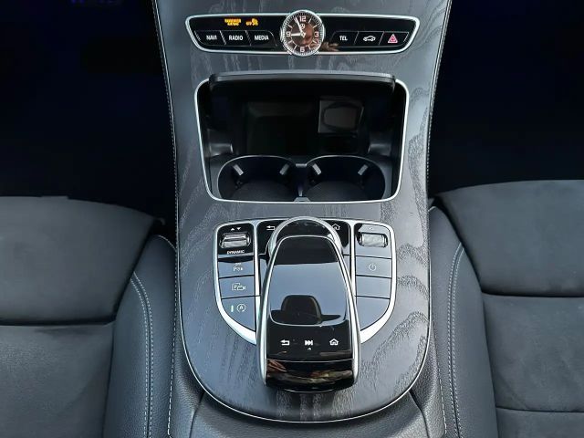 Mercedes-Benz E 200 AMG Line E 200 d Sedan