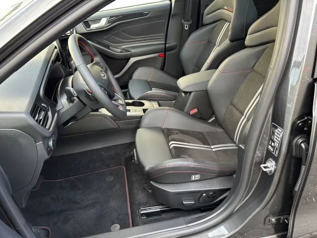 Ford Focus Limited ST Line