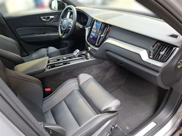 Volvo XC60 AWD Dark Plus Recharge
