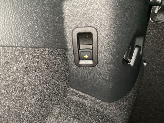 Volkswagen Golf 1.5 eTSI DSG Golf VIII R-Line