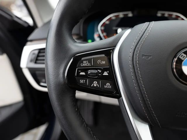 BMW 530 530d Luxury Line Touring xDrive