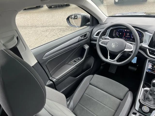 Volkswagen T-Roc 2.0 TD Allrad LED Navi Pano USB Parkassistent