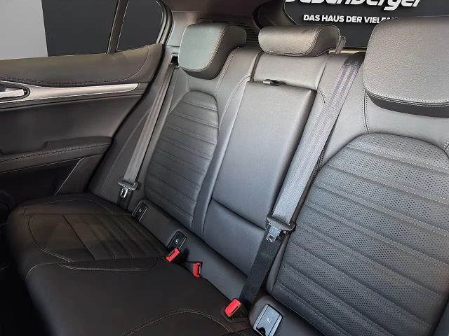 Alfa Romeo Stelvio AT8 Q4 Veloce