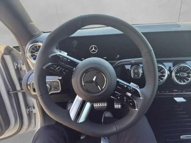 Mercedes-Benz CLA 200 CLA