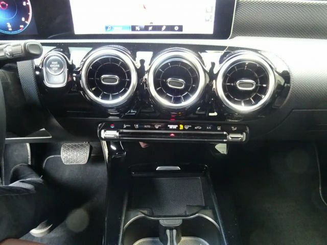 Mercedes-Benz CLA 200 CLA 200 d Progressive