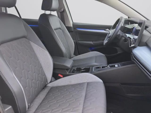 Volkswagen Golf 1.5 eTSI DSG Variant