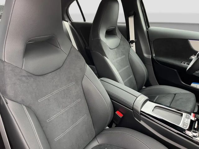 Mercedes-Benz A 200 AMG Line Hatchback