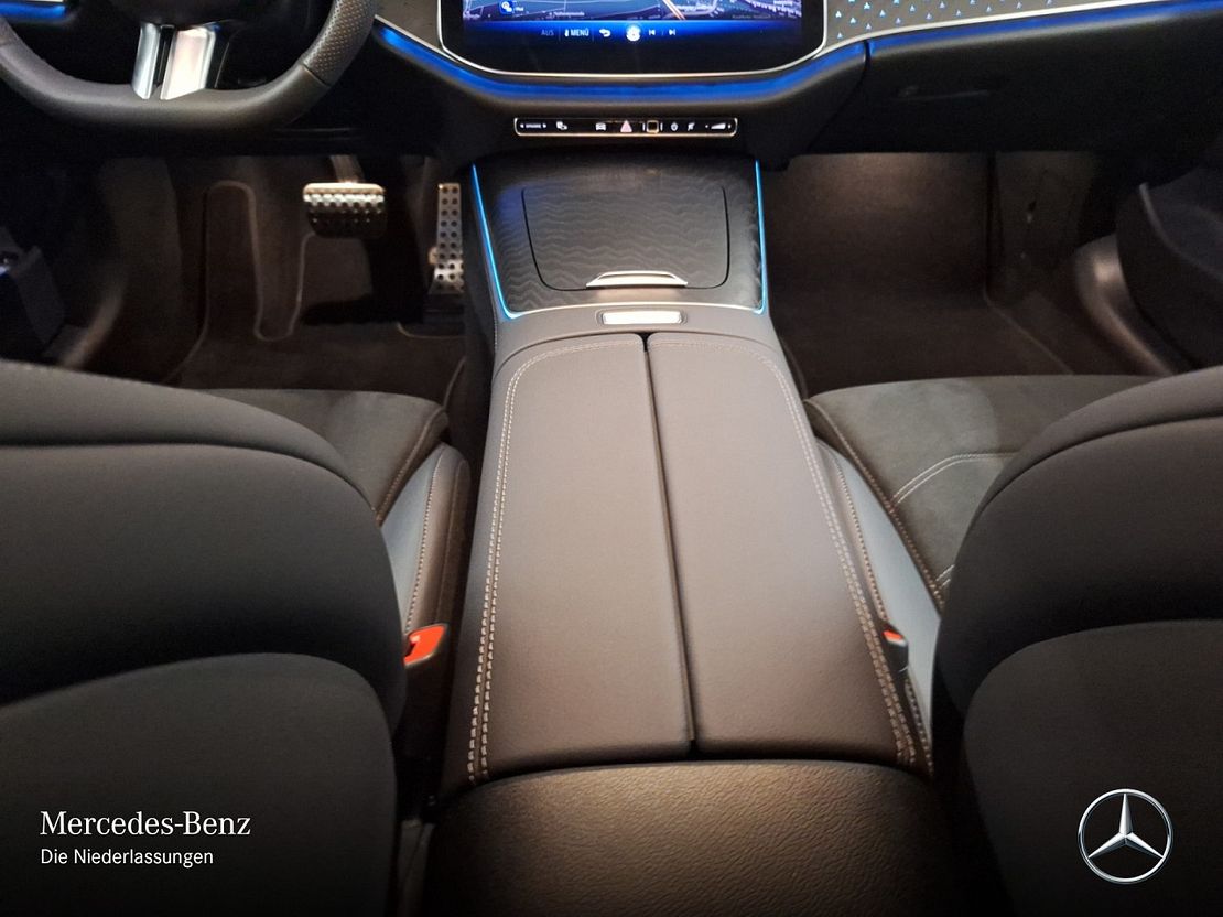 Mercedes-Benz E 200 AMG Line Sedan