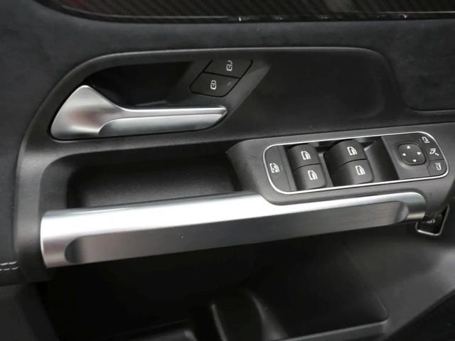 Mercedes-Benz GLB 200 AMG Line GLB 200 d