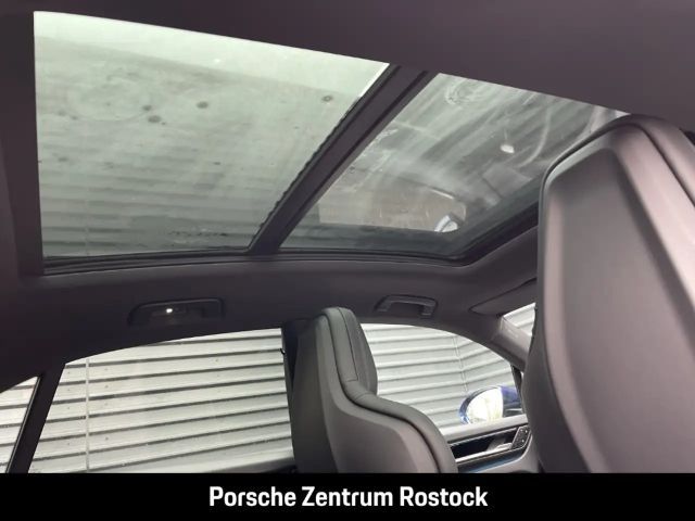 Porsche Macan 4