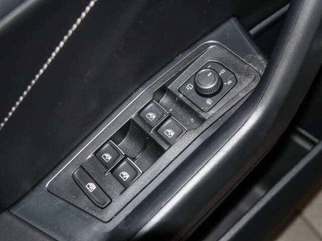 Volkswagen T-Roc 1.5 TSI DSG R-Line