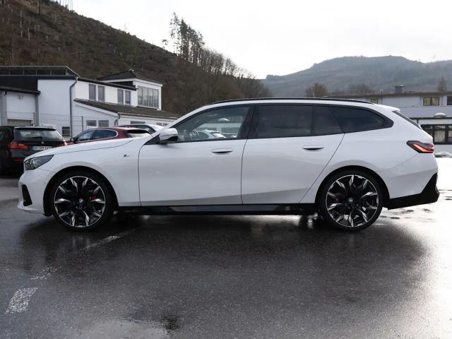 BMW 520 520d M-Sport Touring
