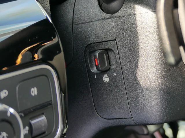 Mercedes-Benz CLA 180 Progressive Sedan