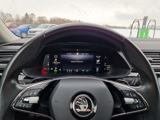 Skoda Superb Combi iV