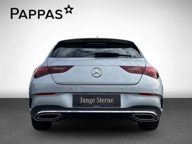 Mercedes-Benz CLA 200 Shooting Brake