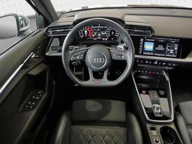 Audi RS3 Quattro S-Tronic Sedan