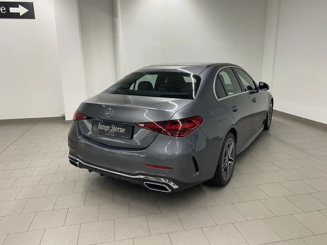 Mercedes-Benz C 180 AMG Line Sedan