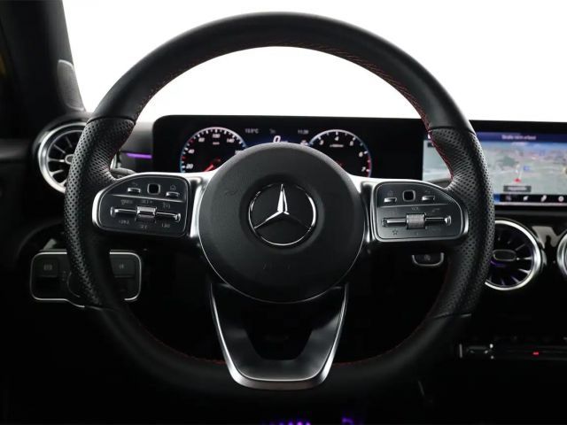 Mercedes-Benz A 180 AMG Line