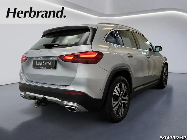 Mercedes-Benz GLA 200 GLA 200 d Progressive
