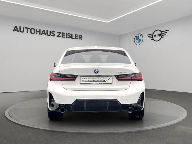 BMW 320 320e M-Sport Sedan