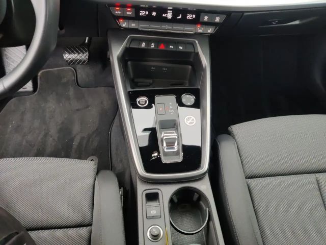 Audi A3 40 TFSI Quattro S-Line S-Tronic Sedan