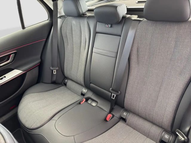 Mercedes-Benz E 220 AVANTGARDE E 220 d Estate