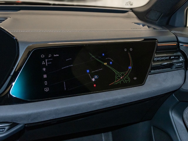 Audi A6 Avant Quattro S-Tronic