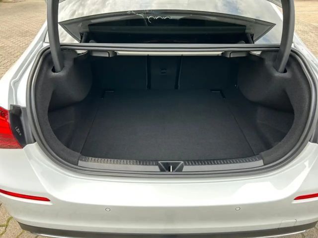 Mercedes-Benz A 200 A 200 d Progressive