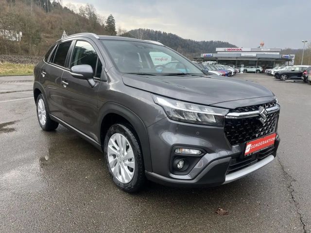 Suzuki S-Cross Hybrid
